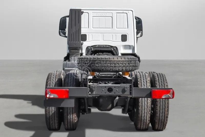 Iveco T-WAY AD380T47H 6x4 R24 Tyres Chassis - Barcelona Stock - Шаси кабина: снимка 3 Iveco T-WAY AD380T47H 6x4 R24 Tyres Chassis - Barcelona Stock - Шаси кабина: снимка 3
