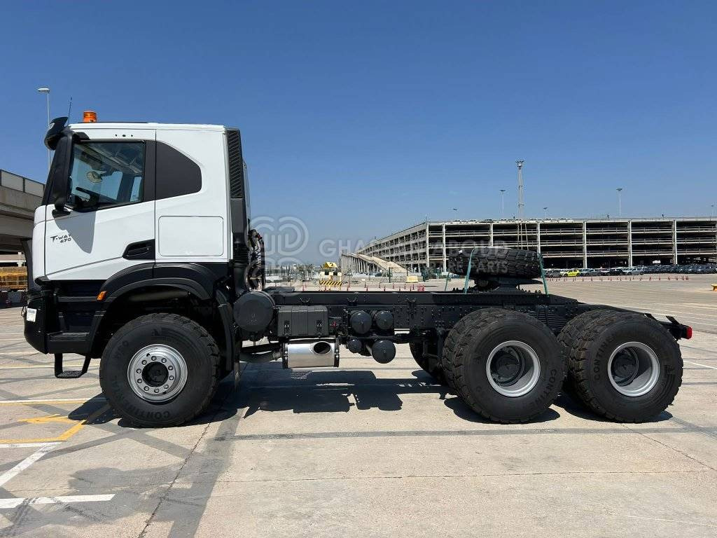 IVECO T-WAY Tractor 6×6 AT720T47WTH GVW 33 Ton HP 470 R20Tyre MY25 - Влекач: снимка 2 IVECO T-WAY Tractor 6×6 AT720T47WTH GVW 33 Ton HP 470 R20Tyre MY25 - Влекач: снимка 2