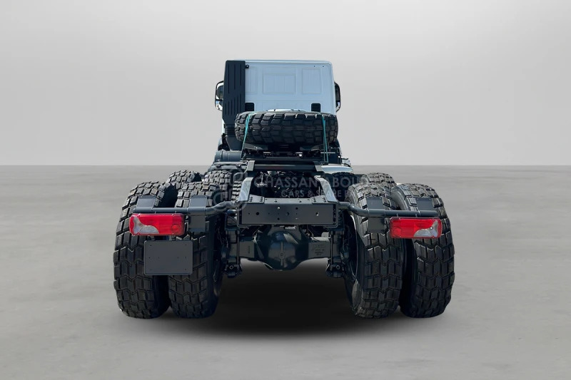 Iveco T-WAY AT720T47WTH 6x6 R20 Tyres Tractor Head - Barcelona Stock - Влекач: снимка 3 Iveco T-WAY AT720T47WTH 6x6 R20 Tyres Tractor Head - Barcelona Stock - Влекач: снимка 3