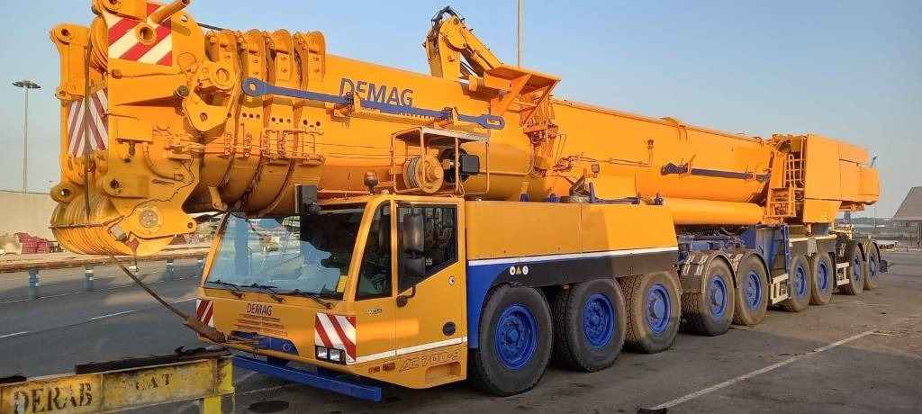 Demag AC 700 - Кран за всякакви терени: снимка 1 Demag AC 700 - Кран за всякакви терени: снимка 1