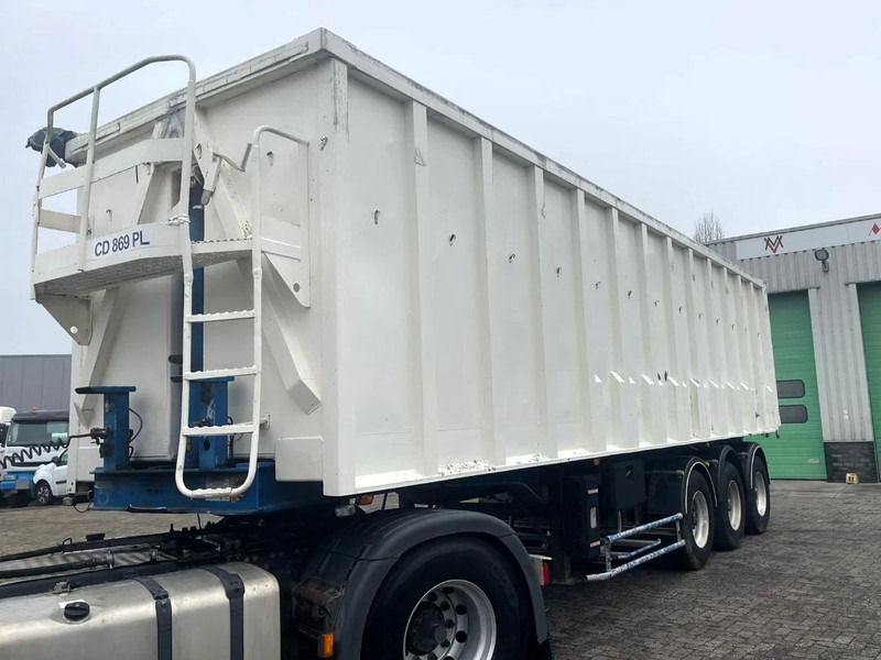 Benalu 50 m3, 5660 kg, 3 axels SPRING - Самосвал полуремарке: снимка 2 Benalu 50 m3, 5660 kg, 3 axels SPRING - Самосвал полуремарке: снимка 2