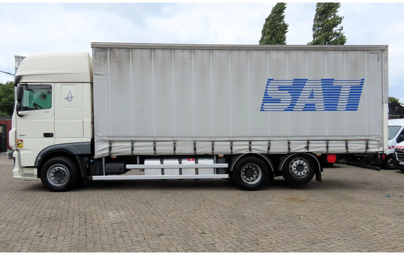 DAF XF 530 6x2 Frigo, lift roof, moving axel, P-cooling, etc - Камион с брезент: снимка 3 DAF XF 530 6x2 Frigo, lift roof, moving axel, P-cooling, etc - Камион с брезент: снимка 3