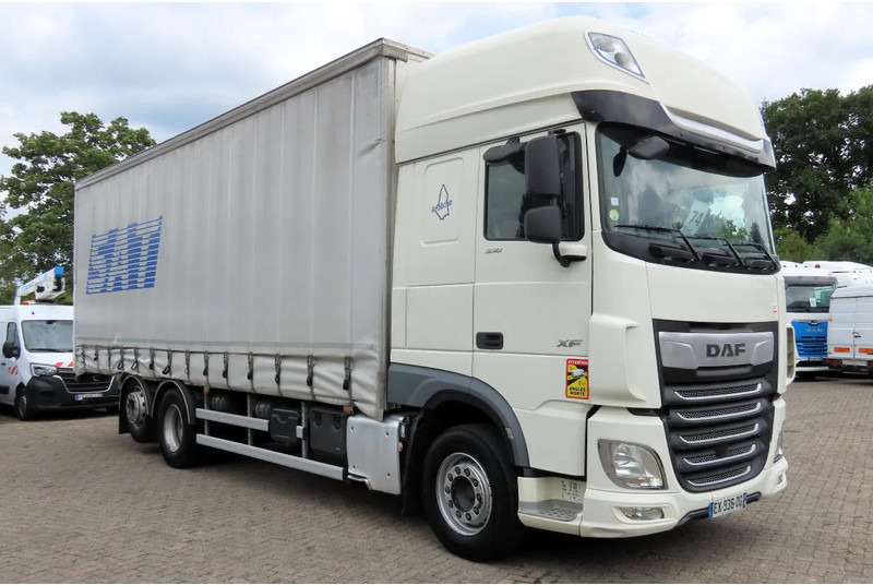 DAF XF 530 6x2 Frigo, lift roof, moving axel, P-cooling, etc - Камион с брезент: снимка 2 DAF XF 530 6x2 Frigo, lift roof, moving axel, P-cooling, etc - Камион с брезент: снимка 2