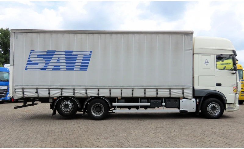 DAF XF 530 6x2 Frigo, lift roof, moving axel, P-cooling, etc - Камион с брезент: снимка 5 DAF XF 530 6x2 Frigo, lift roof, moving axel, P-cooling, etc - Камион с брезент: снимка 5