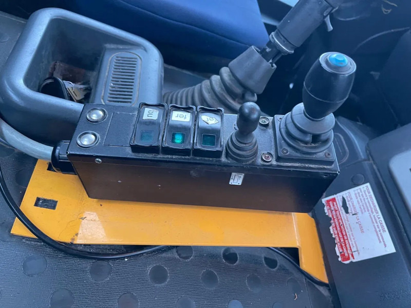 Камион с кран Iveco Stralis 360 6x2 Manual gearbox: снимка 13 Камион с кран Iveco Stralis 360 6x2 Manual gearbox: снимка 13