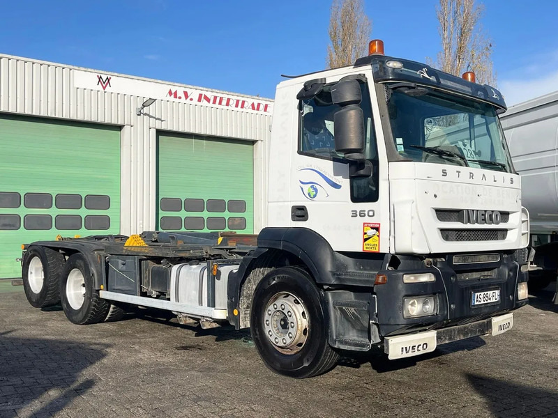 Iveco Stralis 360 6x2 Manual gearbox - Камион с кран: снимка 2 Iveco Stralis 360 6x2 Manual gearbox - Камион с кран: снимка 2