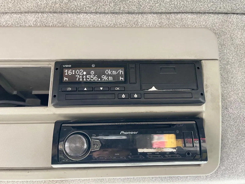 Камион с кран Iveco Stralis 360 6x2 Manual gearbox: снимка 8 Камион с кран Iveco Stralis 360 6x2 Manual gearbox: снимка 8