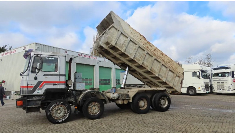 MAN 35.362 8x4 Euro 2, ZF manual gearbox, VERY clean - Самосвал камион: снимка 5 MAN 35.362 8x4 Euro 2, ZF manual gearbox, VERY clean - Самосвал камион: снимка 5