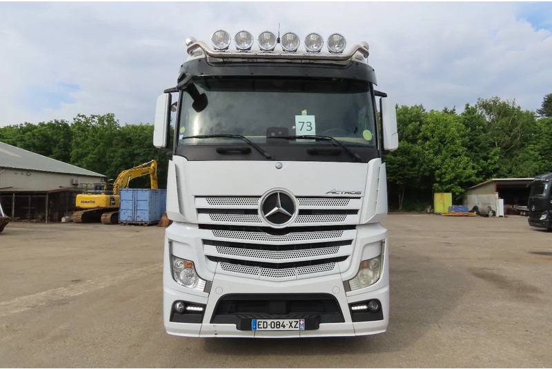 Mercedes-Benz Actros 2551 BERDEX 3 decks, All options + Berdex 12/ 2007 - За превоз на животни камион: снимка 2 Mercedes-Benz Actros 2551 BERDEX 3 decks, All options + Berdex 12/ 2007 - За превоз на животни камион: снимка 2