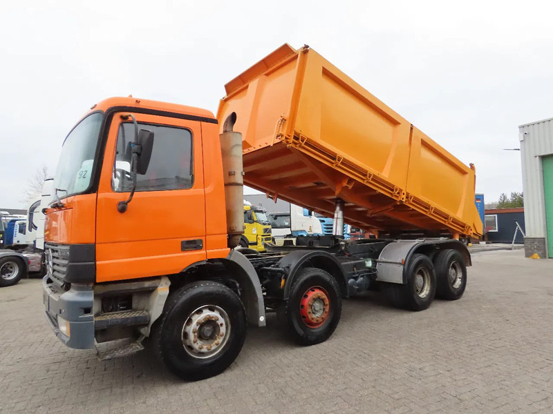 Mercedes-Benz Actros 3240 Manual, steel dumper! Great condition! - Самосвал камион: снимка 2 Mercedes-Benz Actros 3240 Manual, steel dumper! Great condition! - Самосвал камион: снимка 2