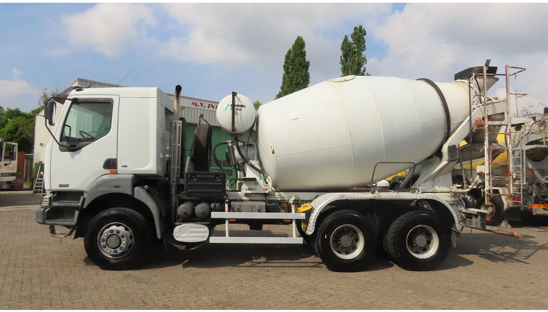 Renault Kerax 370 6X6! 10M3, FULL SPRIG. GREAT CONDITON! - Бетоновоз: снимка 3 Renault Kerax 370 6X6! 10M3, FULL SPRIG. GREAT CONDITON! - Бетоновоз: снимка 3