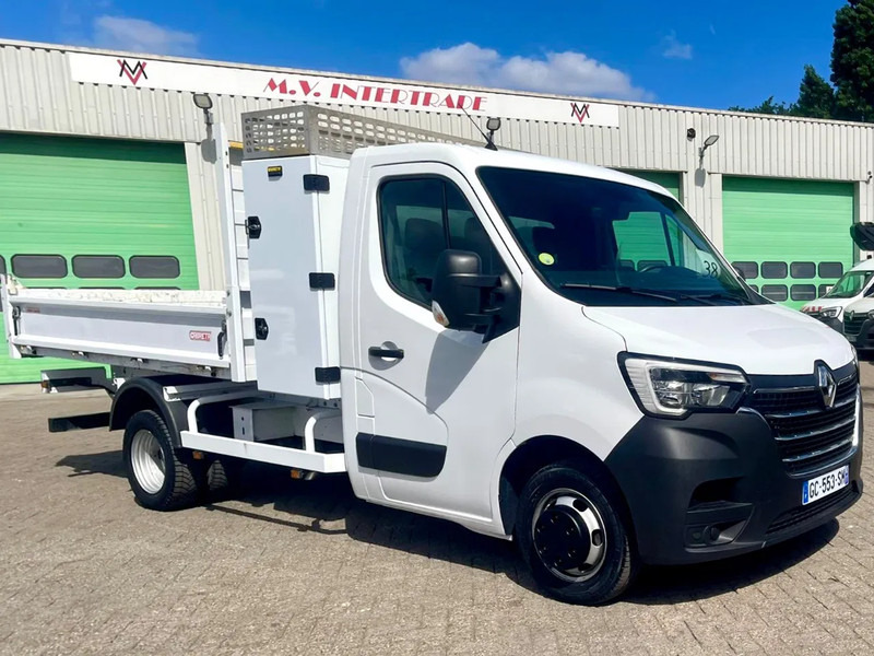 Renault Master 2021 3 seats, Great condition ! EURO 6 - Бус самосвал: снимка 4 Renault Master 2021 3 seats, Great condition ! EURO 6 - Бус самосвал: снимка 4