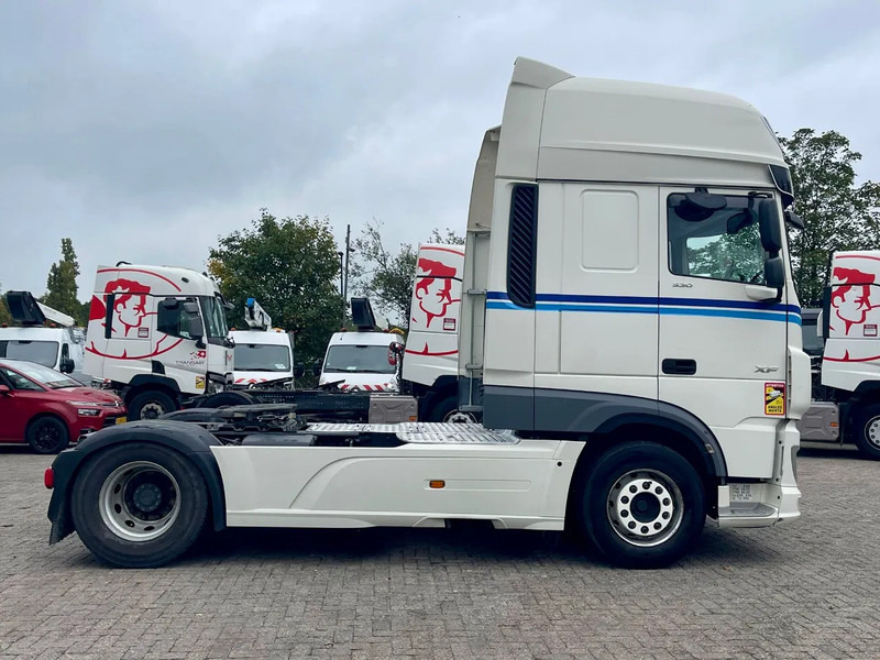 DAF XF 530 PARKING CLIMA, FRIGO - Влекач: снимка 4 DAF XF 530 PARKING CLIMA, FRIGO - Влекач: снимка 4