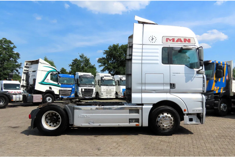 MAN TGA 18.460 Manual diesel pomp! ROYAL TRUCK! - Влекач: снимка 5 MAN TGA 18.460 Manual diesel pomp! ROYAL TRUCK! - Влекач: снимка 5