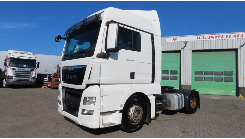 MAN TGX 14.440 RETARDER, 2 tanks, GREAT CONDITION! - Влекач: снимка 2 MAN TGX 14.440 RETARDER, 2 tanks, GREAT CONDITION! - Влекач: снимка 2
