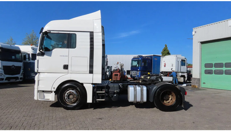 MAN TGX 14.440 RETARDER, 2 tanks, GREAT CONDITION! - Влекач: снимка 4 MAN TGX 14.440 RETARDER, 2 tanks, GREAT CONDITION! - Влекач: снимка 4