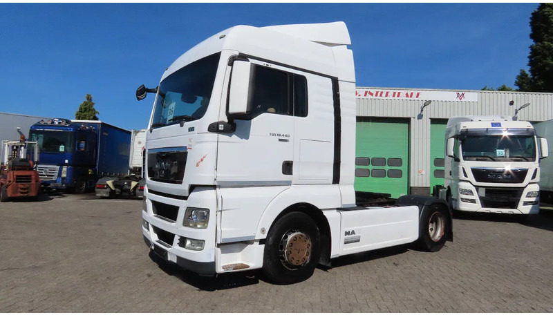 MAN TGX 18.440 Euro 5, Retarder, 2 tanks!! - Влекач: снимка 3 MAN TGX 18.440 Euro 5, Retarder, 2 tanks!! - Влекач: снимка 3