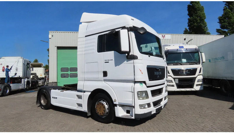 MAN TGX 18.440 Euro 5, Retarder, 2 tanks!! - Влекач: снимка 1 MAN TGX 18.440 Euro 5, Retarder, 2 tanks!! - Влекач: снимка 1
