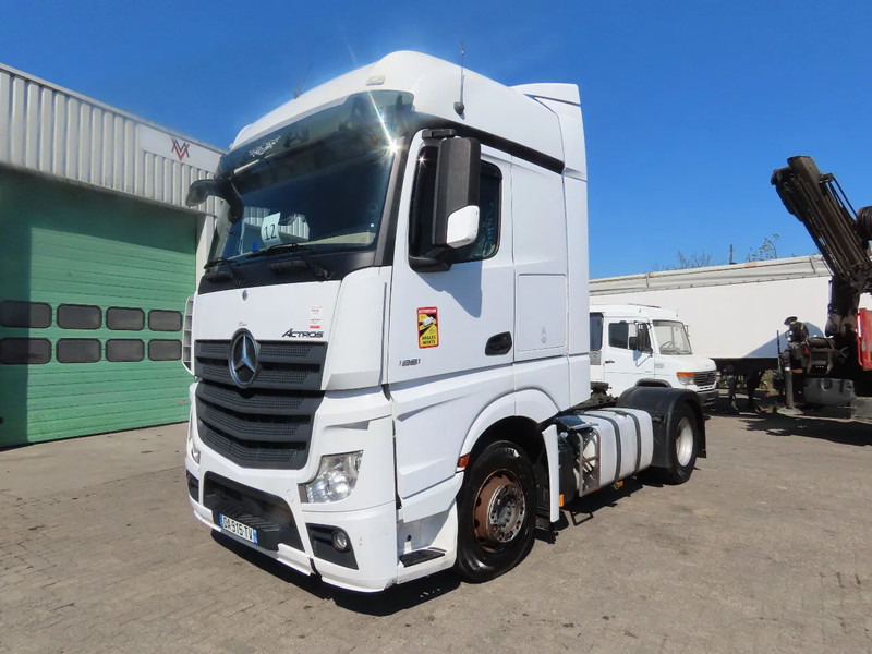 Mercedes-Benz Actros 1851 RETARDER, EVV, 831300 km original! RETARDER, 2 tanks - Влекач: снимка 4 Mercedes-Benz Actros 1851 RETARDER, EVV, 831300 km original! RETARDER, 2 tanks - Влекач: снимка 4
