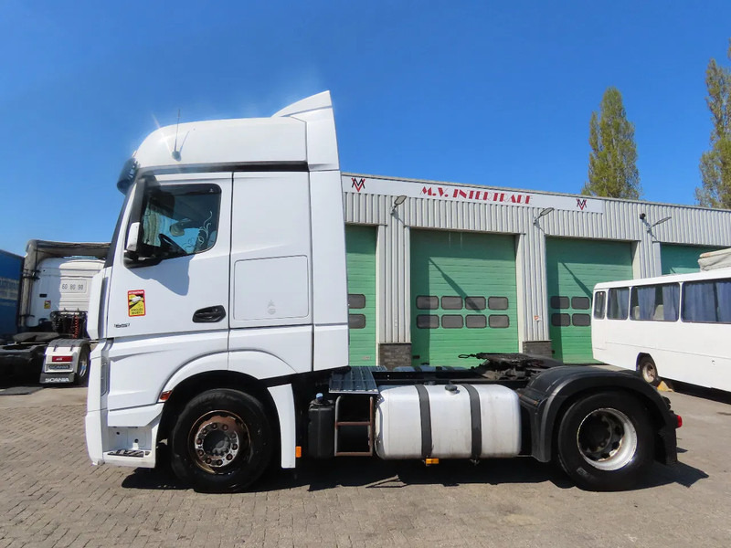 Mercedes-Benz Actros 1851 RETARDER, EVV, 831300 km original! RETARDER, 2 tanks - Влекач: снимка 5 Mercedes-Benz Actros 1851 RETARDER, EVV, 831300 km original! RETARDER, 2 tanks - Влекач: снимка 5