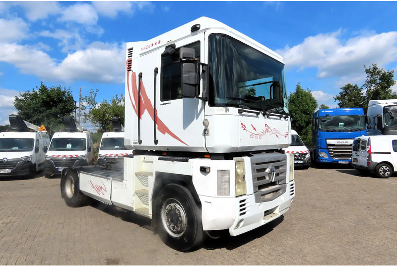 Renault Magnum 440 Mack! Manual gearbox. Royal truck - Влекач: снимка 1 Renault Magnum 440 Mack! Manual gearbox. Royal truck - Влекач: снимка 1