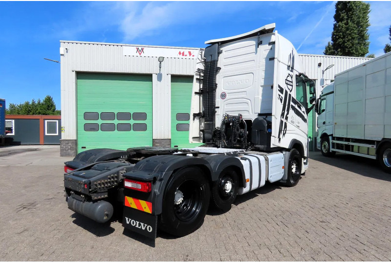 Volvo FH 500 YV2RT40C3JB860437 EURO6, 6x2, 2 tanks, - Влекач: снимка 5 Volvo FH 500 YV2RT40C3JB860437 EURO6, 6x2, 2 tanks, - Влекач: снимка 5
