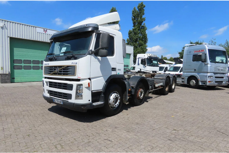 Volvo FM 380 8x4 FULL SPRING. 100% condition! - Шаси кабина: снимка 1 Volvo FM 380 8x4 FULL SPRING. 100% condition! - Шаси кабина: снимка 1