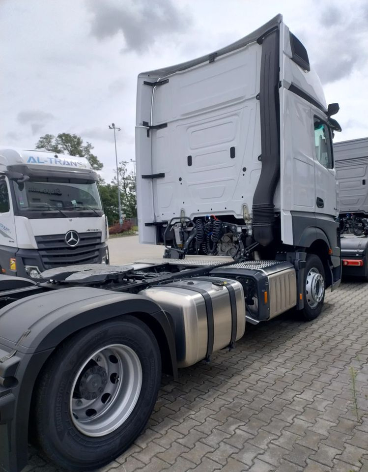 Mercedes-Benz Actros - Влекач: снимка 4 Mercedes-Benz Actros - Влекач: снимка 4