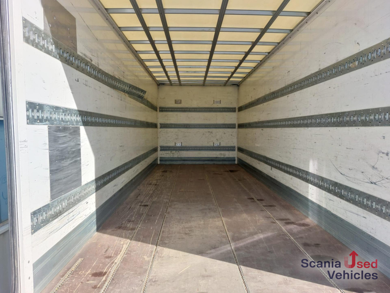 MERCEDES-BENZ Atego 1221 L Koffer Ladebordwand - Камион фургон: снимка 4 MERCEDES-BENZ Atego 1221 L Koffer Ladebordwand - Камион фургон: снимка 4