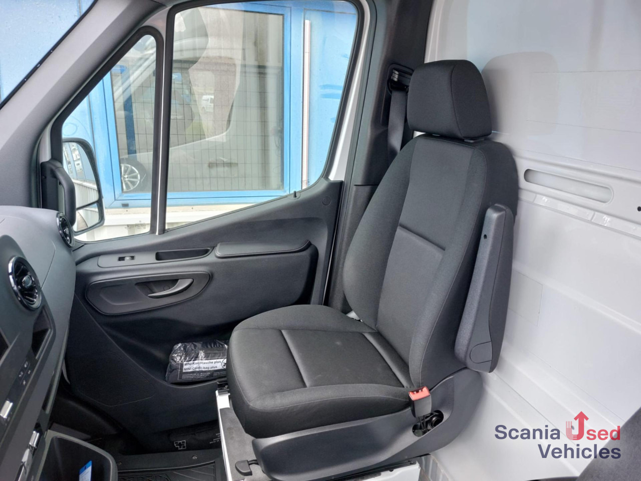 MERCEDES-BENZ Sprinter 316 CDI KOFFER Ladebordwand - Лекотоварен автомобил фургон: снимка 2 MERCEDES-BENZ Sprinter 316 CDI KOFFER Ladebordwand - Лекотоварен автомобил фургон: снимка 2