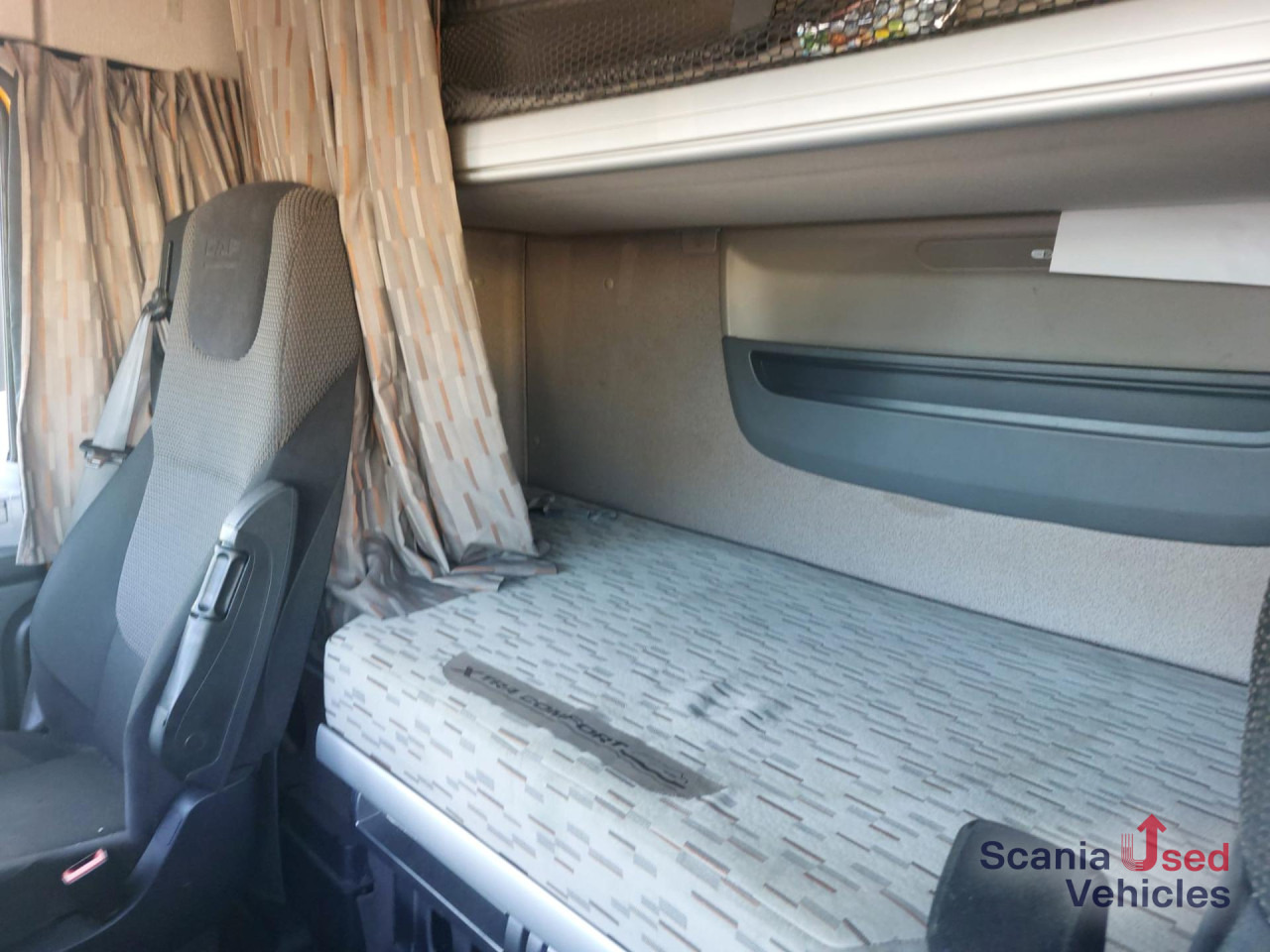 DAF XF 460 FT Space Cab Low deck - Влекач: снимка 3 DAF XF 460 FT Space Cab Low deck - Влекач: снимка 3