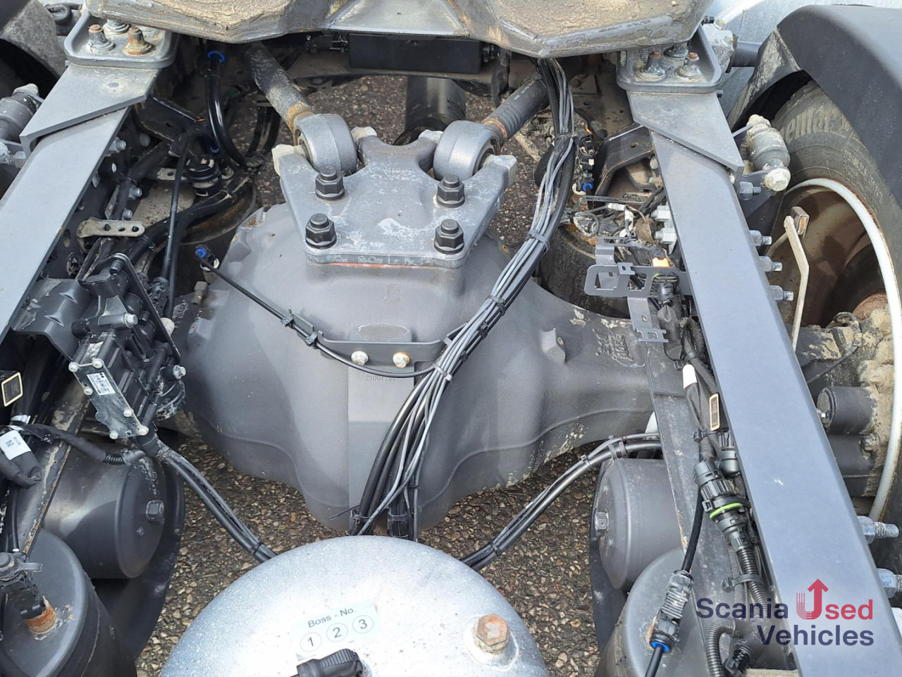 VOLVO FH 500 Lowliner Euro 6 TUV NEU !! - Влекач: снимка 5 VOLVO FH 500 Lowliner Euro 6 TUV NEU !! - Влекач: снимка 5