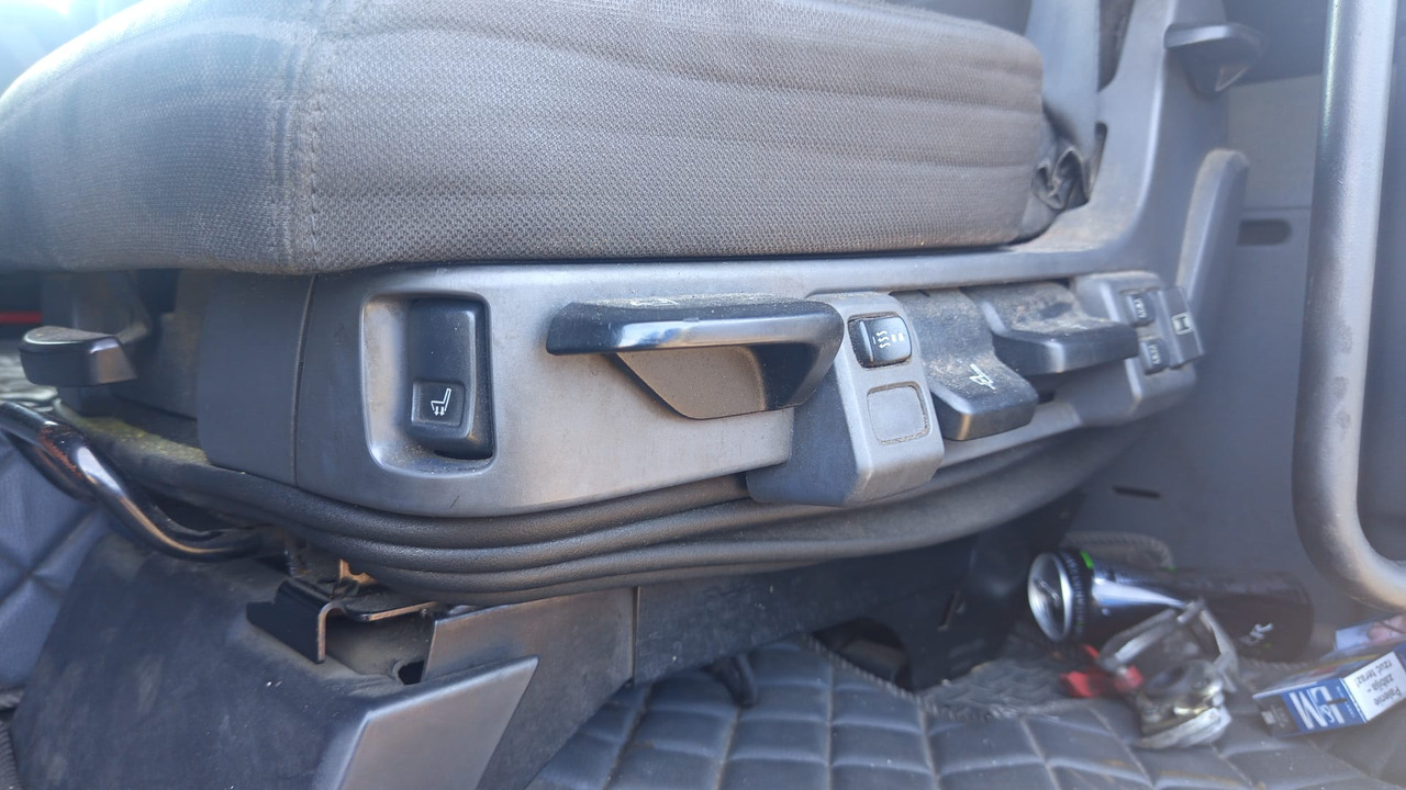 SCANIA STREAMLINE, NEXT GENERATION - Седалка: снимка 3 SCANIA STREAMLINE, NEXT GENERATION - Седалка: снимка 3