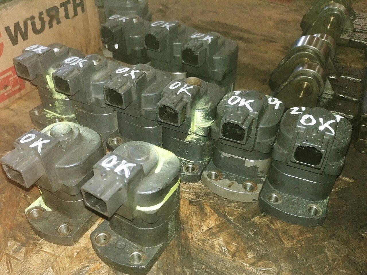 Scania GENUINE FUEL SOLENOID 1724538 1784240 Scania HPI - Клапа за Камион: снимка 3 Scania GENUINE FUEL SOLENOID 1724538 1784240 Scania HPI - Клапа за Камион: снимка 3