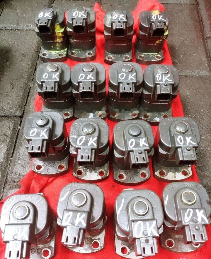 Scania GENUINE FUEL SOLENOID 1724538 1784240 Scania HPI - Клапа за Камион: снимка 1 Scania GENUINE FUEL SOLENOID 1724538 1784240 Scania HPI - Клапа за Камион: снимка 1