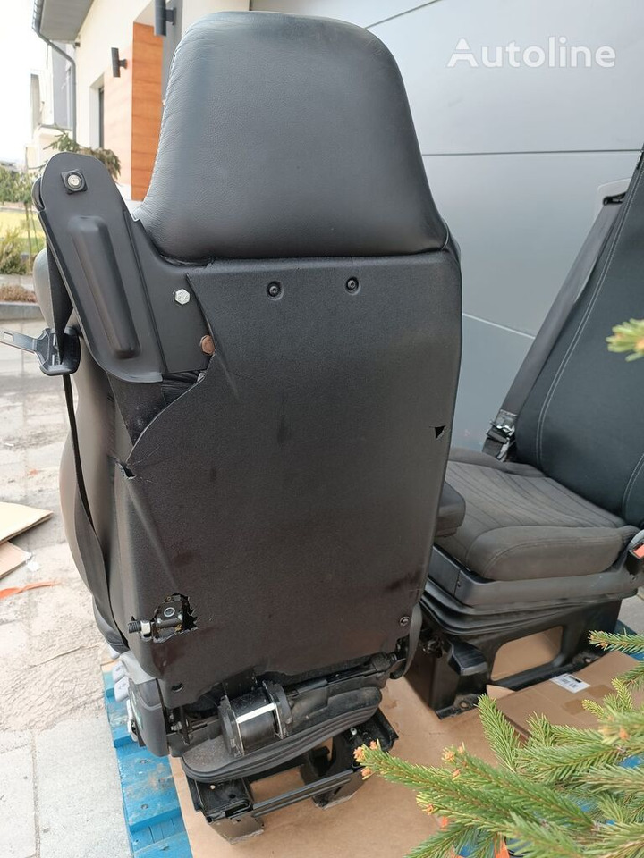 Scania NEW GENERATION HALF LEATHER WITH METAL BASE (LEFT) Scania - Седалка за Камион: снимка 5 Scania NEW GENERATION HALF LEATHER WITH METAL BASE (LEFT) Scania - Седалка за Камион: снимка 5
