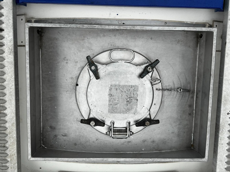 Танк контейнер За превоз на химикати CIMC 20FT ISO, 25.050L / 1-COMP / 3 BAFFELS / T11 / 4 manholes / ADR valid until 04/2027: снимка 15