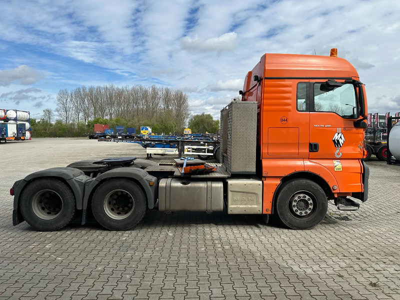MAN TGX 26.480 6x4, MANUAL GEARBOX, ONLY CABIN DAMAGE, 231.000KM - Влекач: снимка 3 MAN TGX 26.480 6x4, MANUAL GEARBOX, ONLY CABIN DAMAGE, 231.000KM - Влекач: снимка 3