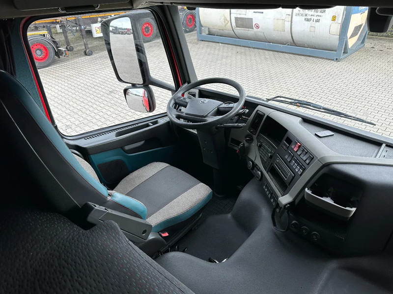 Влекач Volvo FM 460 Globetrotter, Night-Airco, ADR (FL, AT), EURO-6, ALCOA, VEB, 4x available: снимка 13 Влекач Volvo FM 460 Globetrotter, Night-Airco, ADR (FL, AT), EURO-6, ALCOA, VEB, 4x available: снимка 13