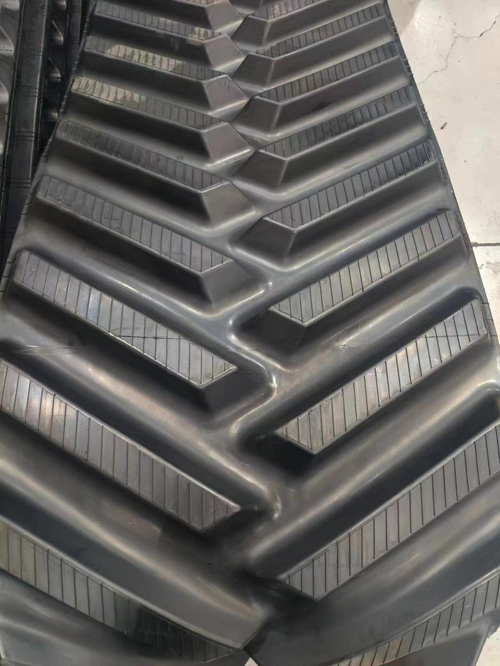Rubber track for CNH MAGNUM ROWTRAC & NH T8 SmartTrax - Гумени/ Метални вериги за Верижен трактор: снимка 3 Rubber track for CNH MAGNUM ROWTRAC & NH T8 SmartTrax - Гумени/ Метални вериги за Верижен трактор: снимка 3