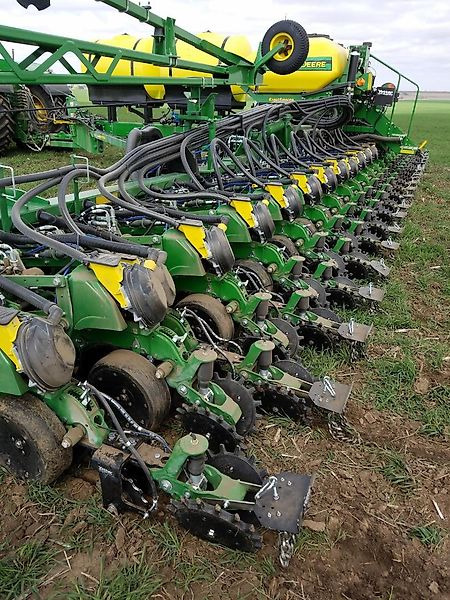 Yetter Düngerschar - Flüssigdünger - Инжектиране на течен тор: снимка 2 Yetter Düngerschar - Flüssigdünger - Инжектиране на течен тор: снимка 2
