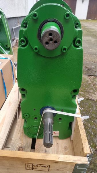Zuidberg Frontzapfwelle zum John Deere 7R - Хидравличен мотор за Селскостопанска техника: снимка 2 Zuidberg Frontzapfwelle zum John Deere 7R - Хидравличен мотор за Селскостопанска техника: снимка 2