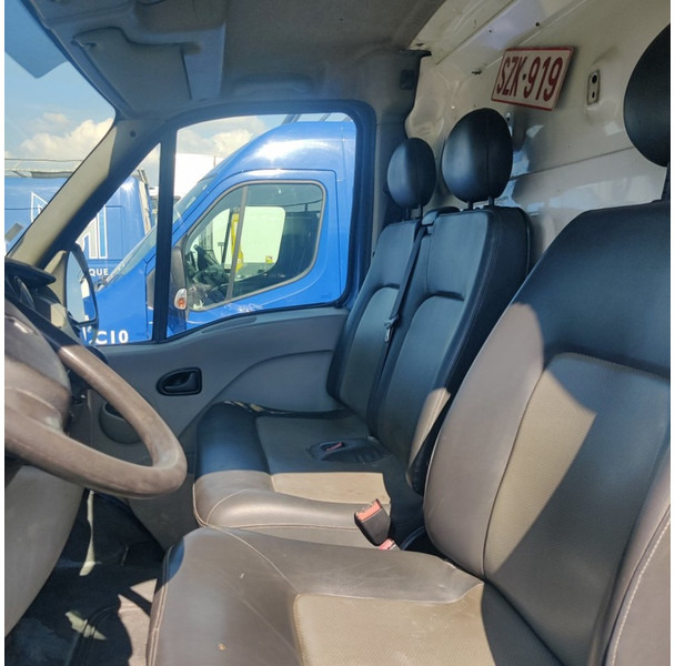 Renault Master - Товарен бус: снимка 4 Renault Master - Товарен бус: снимка 4