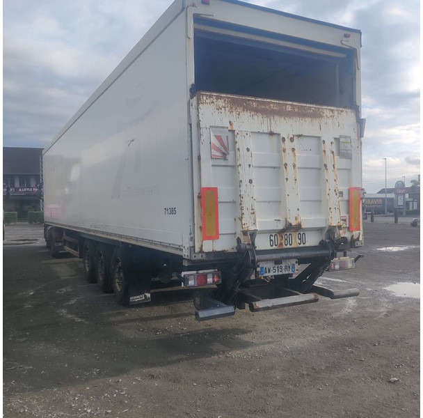Schmitz Cargobull SKI 24 - Затворена каросерия полуремарке: снимка 3 Schmitz Cargobull SKI 24 - Затворена каросерия полуремарке: снимка 3