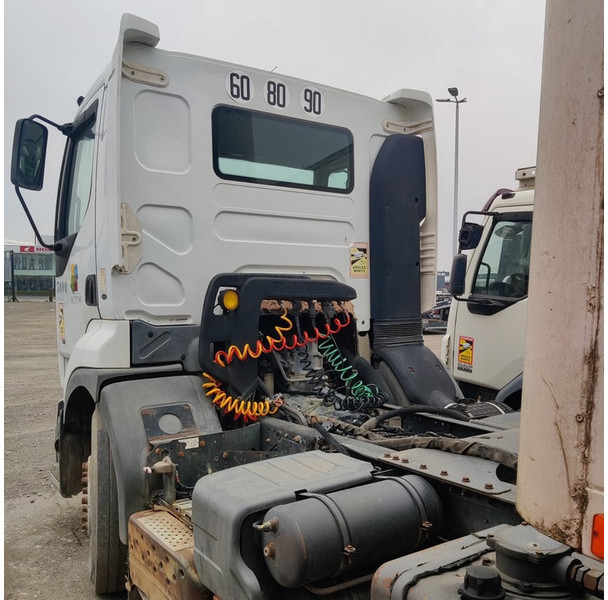 Renault 400 - Влекач: снимка 4 Renault 400 - Влекач: снимка 4