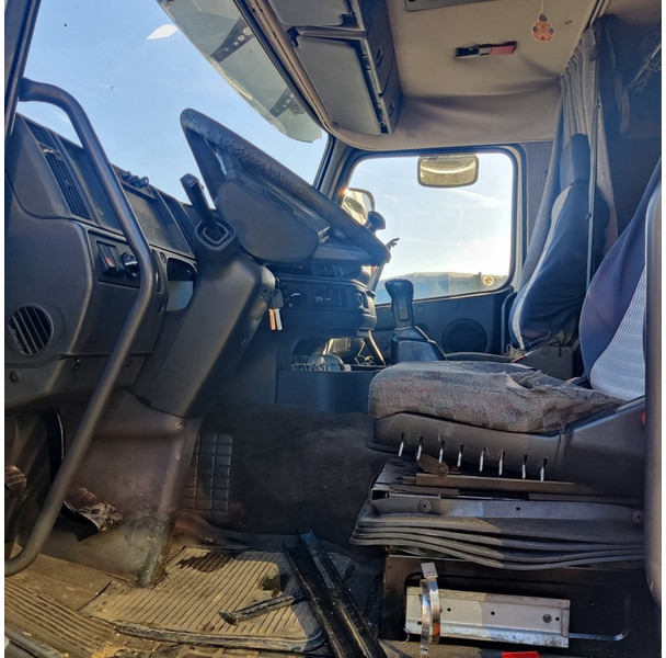 Volvo FH-GLOBBETROTTER - Влекач: снимка 3 Volvo FH-GLOBBETROTTER - Влекач: снимка 3