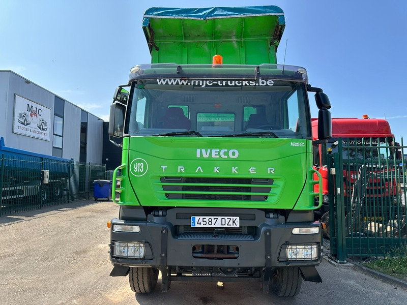 Iveco TRAKKER 310 6x4 STEEL TIPPER / KIPPER 35m³ - MANUAL ZF - BIG AXLES / HUB REDUCTION - STEEL SPRING / BLATT / LAMES - Самосвал камион: снимка 2 Iveco TRAKKER 310 6x4 STEEL TIPPER / KIPPER 35m³ - MANUAL ZF - BIG AXLES / HUB REDUCTION - STEEL SPRING / BLATT / LAMES - Самосвал камион: снимка 2