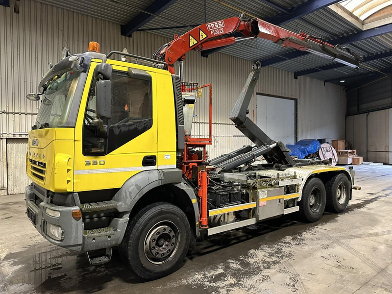 Iveco TRAKKER 350 6x4 HOOKLIFT + CRANE FASSI F120.22 (5/6 F) - *342.000km* - STEEL SPRING / BIG AXLES - AS TRONIC AUTOMATIC GEARBOX - Мултилифт с кука камион, Камион с кран: снимка 3 Iveco TRAKKER 350 6x4 HOOKLIFT + CRANE FASSI F120.22 (5/6 F) - *342.000km* - STEEL SPRING / BIG AXLES - AS TRONIC AUTOMATIC GEARBOX - Мултилифт с кука камион, Камион с кран: снимка 3