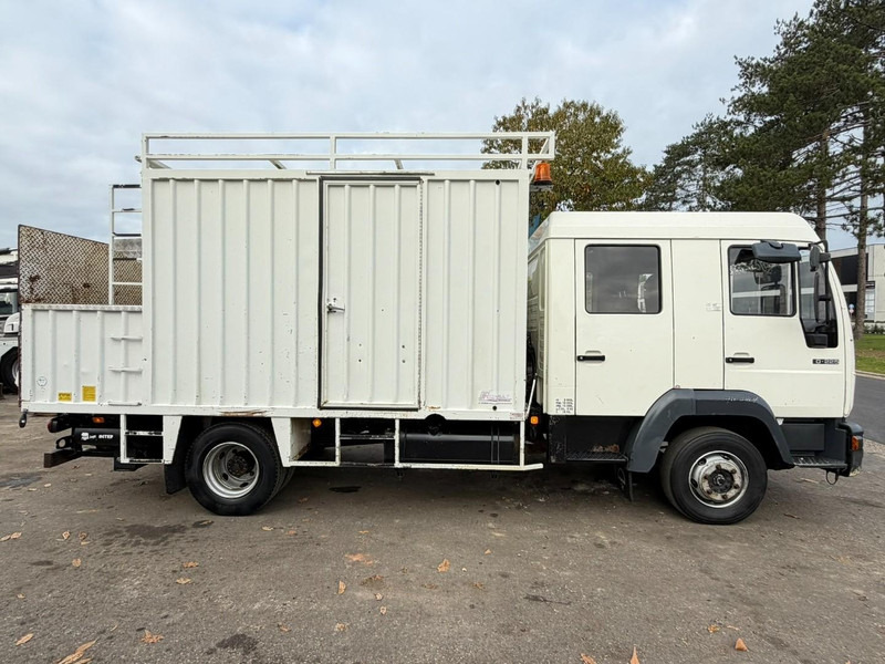MAN 10.225 LC CLOSED BOX / KOFFER - DOKA - MANUAL GEARBOX - *344.000km* - STEEL SPRING / BLATT / LAMES - BE TRUCK - Камион фургон: снимка 4 MAN 10.225 LC CLOSED BOX / KOFFER - DOKA - MANUAL GEARBOX - *344.000km* - STEEL SPRING / BLATT / LAMES - BE TRUCK - Камион фургон: снимка 4
