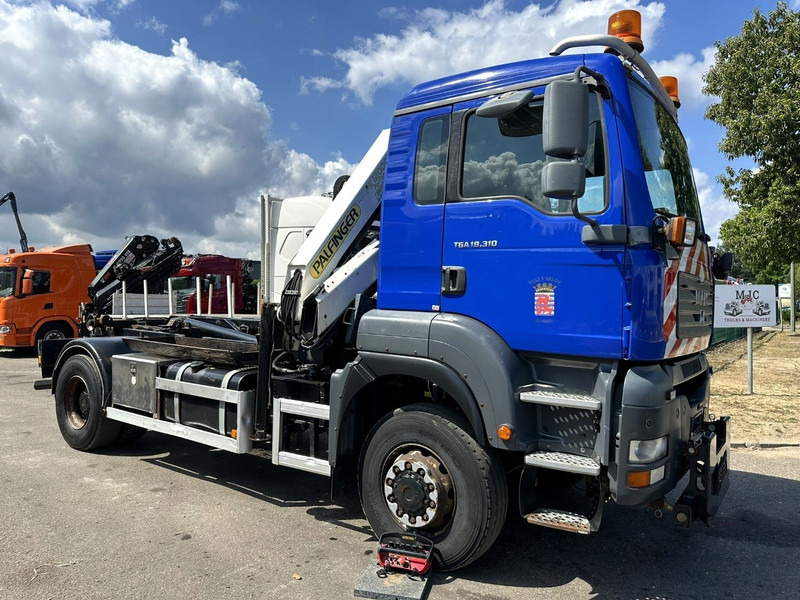 MAN TGA 18.310 4x4 HOOKLIFT + CRANE PALFINGER PK12000 - RADIO - ROTATOR - STEEL SPRING / HUB REDUCTION - MANUAL ZF - BE TRUCK - Мултилифт с кука камион, Камион с кран: снимка 2 MAN TGA 18.310 4x4 HOOKLIFT + CRANE PALFINGER PK12000 - RADIO - ROTATOR - STEEL SPRING / HUB REDUCTION - MANUAL ZF - BE TRUCK - Мултилифт с кука камион, Камион с кран: снимка 2